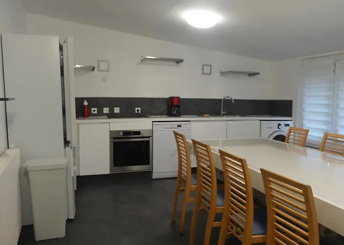 Maison De Famille Дом отдыха *